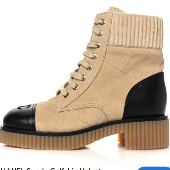 Chanel 20B Suede Beige Combat Boots Black Quilted Cap toe 39/ 9 AUTHENTIC - Picture 7 of 8